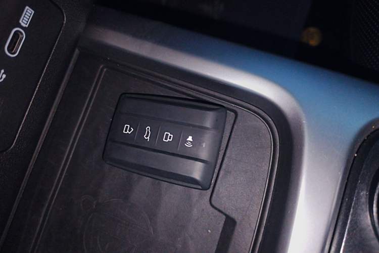 Used Tank 300 2023 City Edition 2.0T—Stylish as Ever