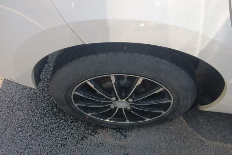 Used Toyota YARiS L 2019 1.5E CVT Dynamic Edition China VI compliant
