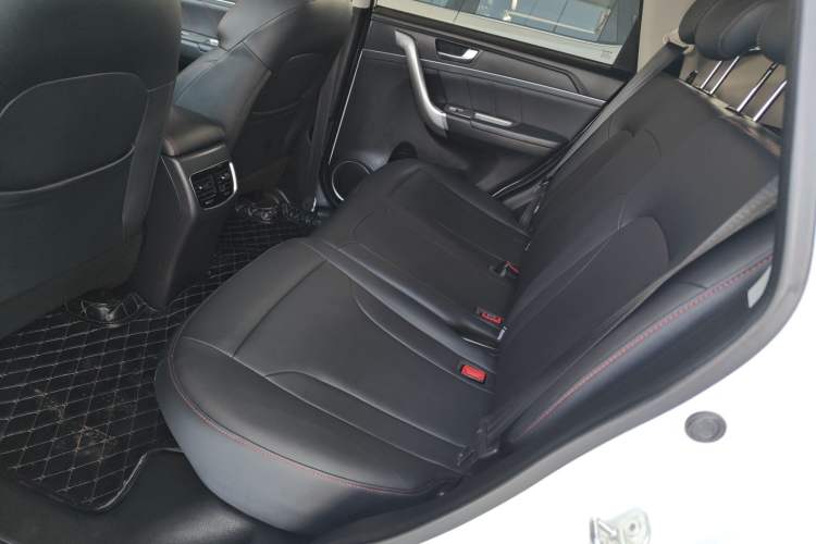 Used Haval M6 2019 1.5T DCT Two-Wheel Drive Elite Version China VI Standard
