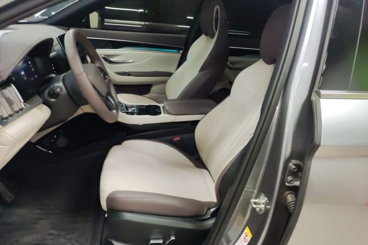 Used BYD Song PLUS New Energy 2025 DM-i 112KM Prestige Model
