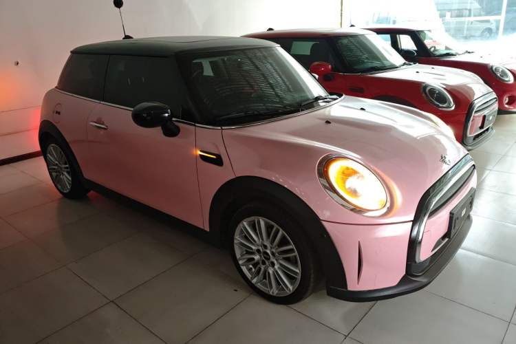 Used  MINI 2022 1.5T COOPER Classic Edition
