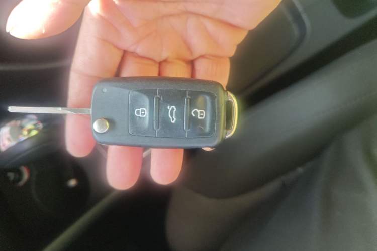 Used Volkswagen Polo 2016 1.6L Automatic Comfort Model
