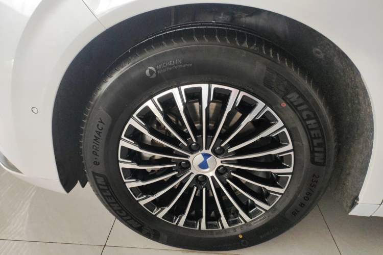 Used Denza D9 2022 DM-i 970 Four-Wheel Drive Flagship Model
