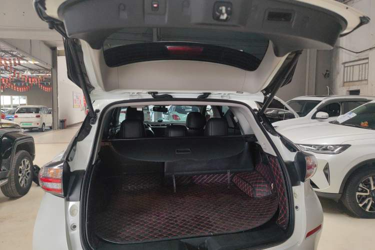 Used Nissan Murano 2019 2.5L XL Two-Wheel Drive Smart Connect Luxury Edition China VI Standard
