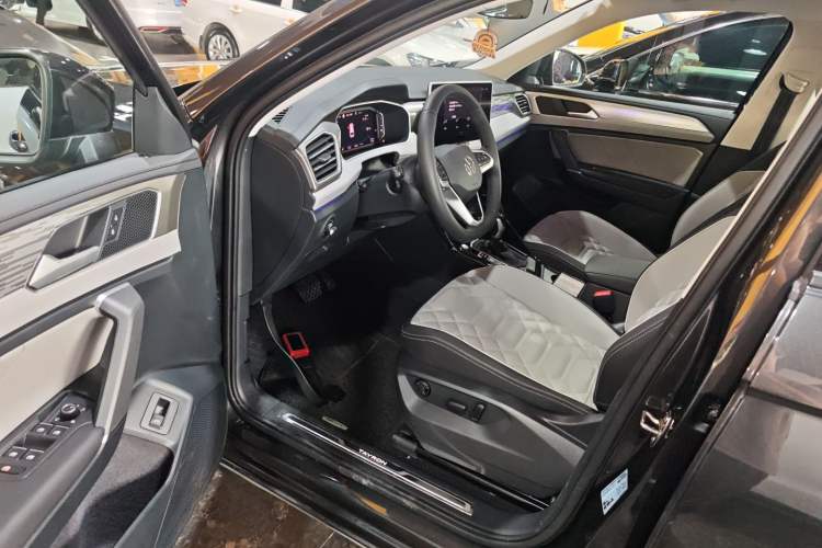 Used Volkswagen Tayron 2024 330TSI Two-Wheel Drive R-Line High-Energy Version