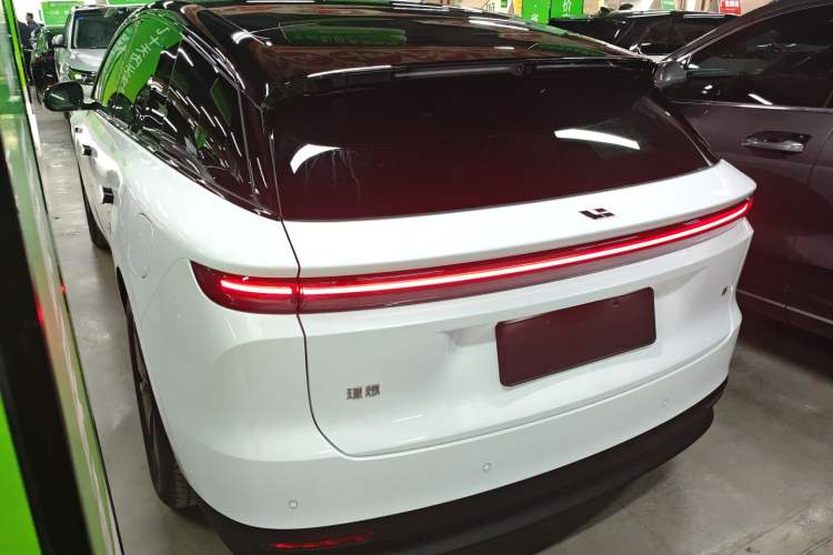 Used Li Auto Li Auto i6 2025 Model Two-Wheel-Drive Standard Type
