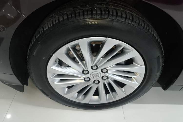 Used Buick Century 2023 2.0T Six-Seater Yinshi Edition
