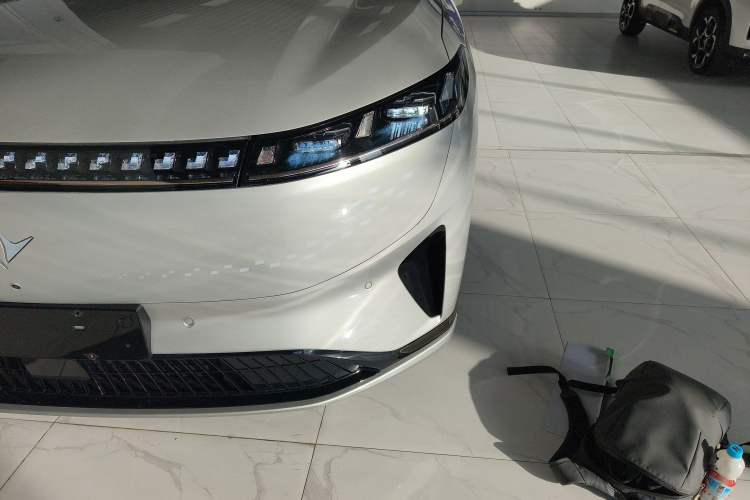 Used  eπ008 2024 210Max Range-Extended Version 6 Seats