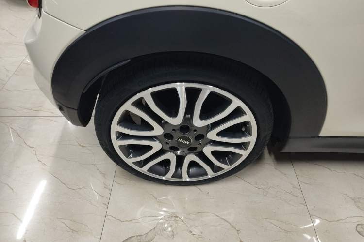 Used  MINI 2016 2.0T COOPER S Pioneer Edition