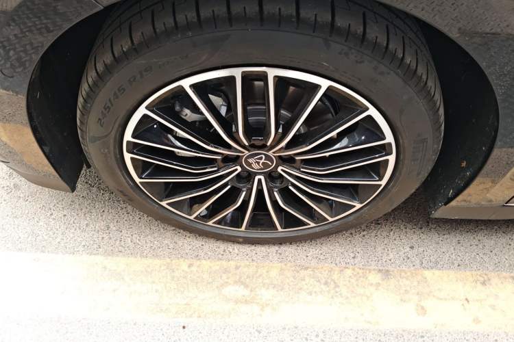 Used BYD Han 2025 DM-i Intelligent Driving Edition 125KM LiDAR Flagship Model
