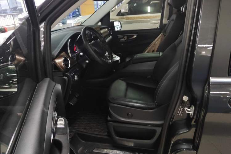 Used Mercedes-Benz V-Class 2020 V 260 L Long-wheelbase Luxury Edition