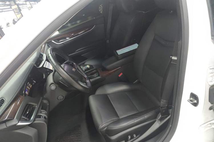 Used Cadillac XTS 2016 28T Luxury Version
