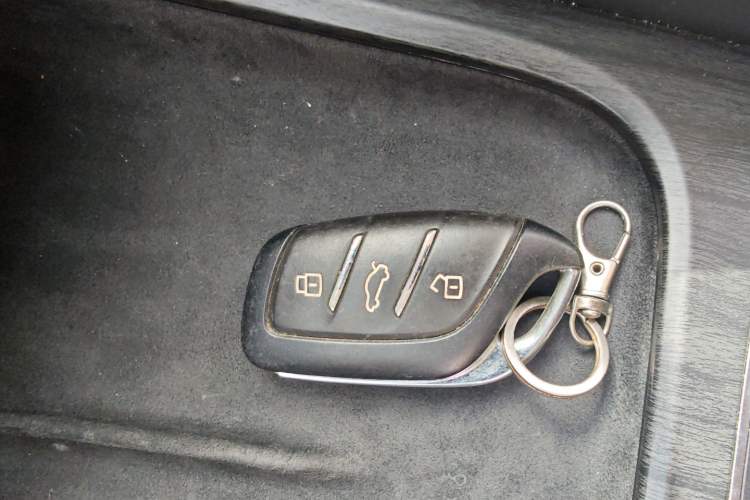 Used Roewe D7 2023 EV 610 km Range Rear-Drive Flagship Model
