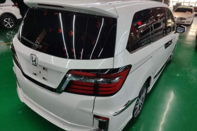 Used Honda Elysion 2019 2.0L Hybrid Luxury Edition