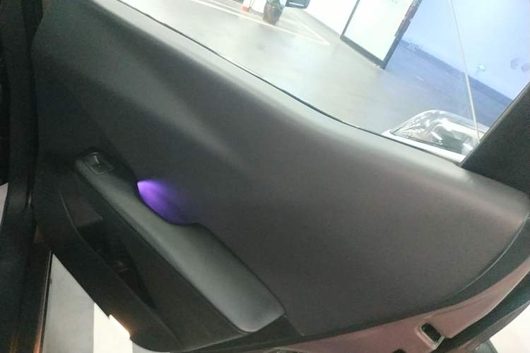 Used Toyota bZ3 2023 616 km Long-Range Premium
