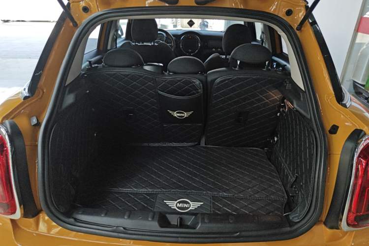 Used  MINI 2016 1.5T COOPER Five-Door Edition
