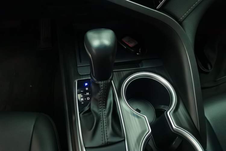 Used Toyota Camry 2021 2.0G Luxury Edition
