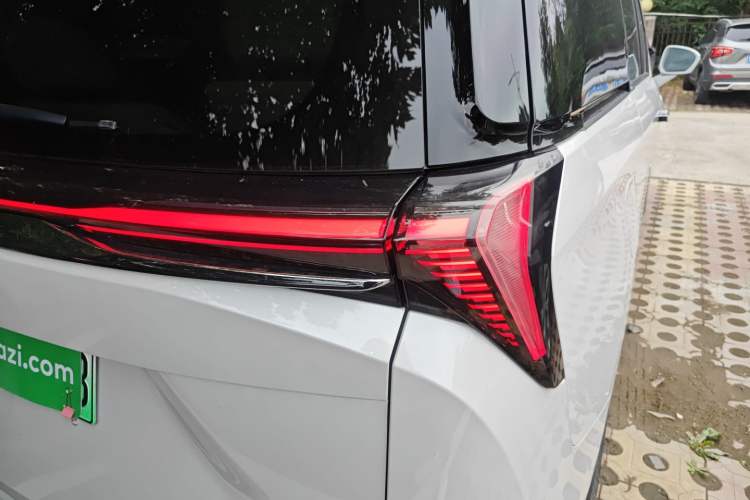 Used Buick GL8 New Energy 2024 Lu Zun Luxury Edition 6-Seater
