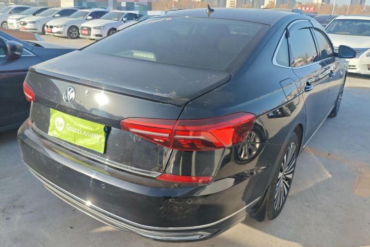 Used Volkswagen Passat 2019 330TSI Luxury Edition China VI Standard
