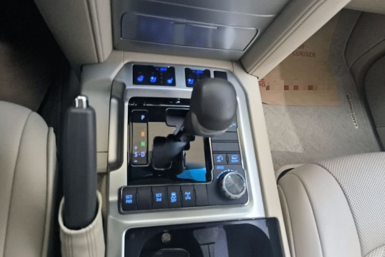 Used Toyota Land Cruiser 2019 4.0L 7-Seater Automatic Transmission Middle East Version

