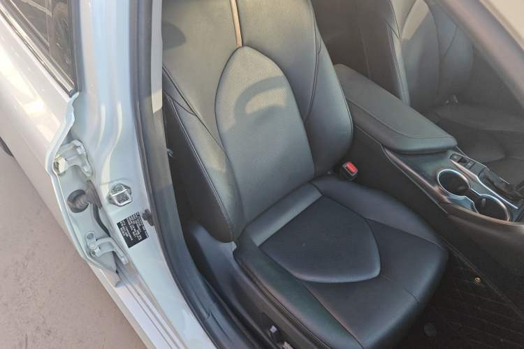 Used Toyota Camry 2021 2.0G Luxury Edition