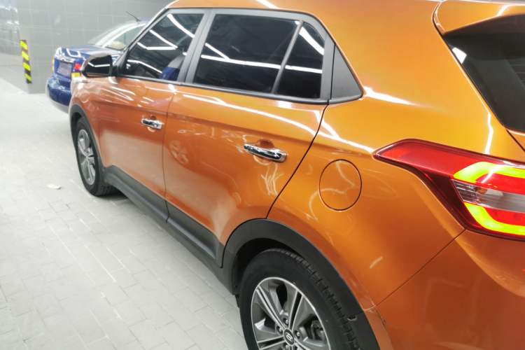 Used Hyundai ix25 2015 1.6L Automatic Two-Wheel-Drive Deluxe DLX Model
