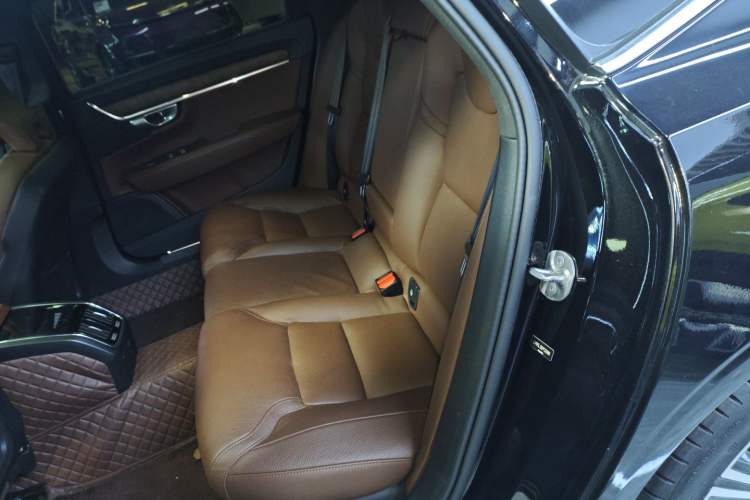 Used Volvo S90 2023 B5 Zhiyuan Luxury Edition
