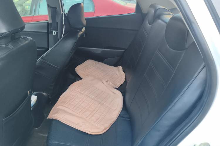 Used Kia K2 2015 Sedan 1.4L Automatic GLS
