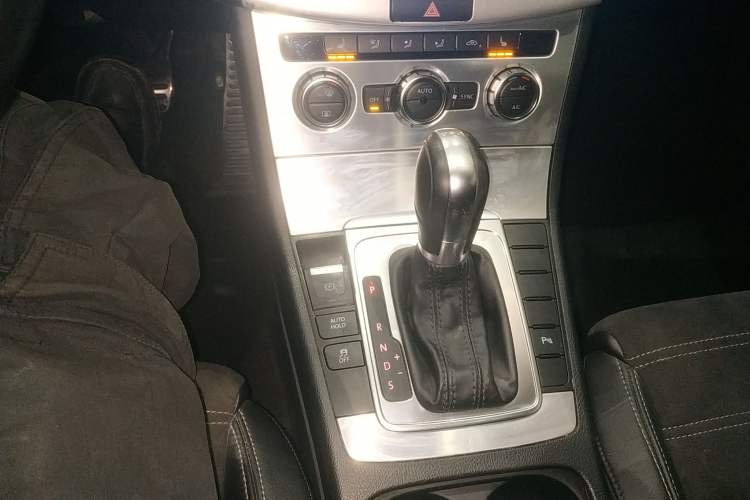 Used Volkswagen FAW-Volkswagen CC 2016 1.8TSI Prestige Model
