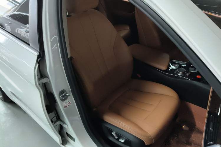 Used BMW 5 Series 2018 528Li Launch Special Edition
