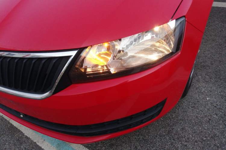 Used Skoda Rapid Spaceback 2016 Revised Version 1.6L Automatic Front-Drive Edition