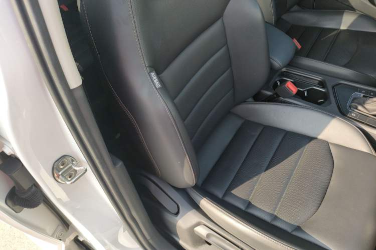 Used Volkswagen Tharu 2020 280TSI Two-Wheel Drive Luxury Plus Version China VI Standard