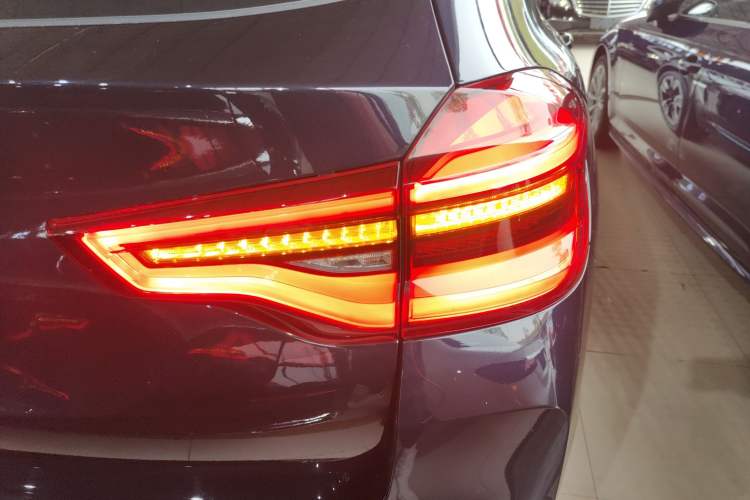 Used BMW iX3 2021 Updated Leading Edition
