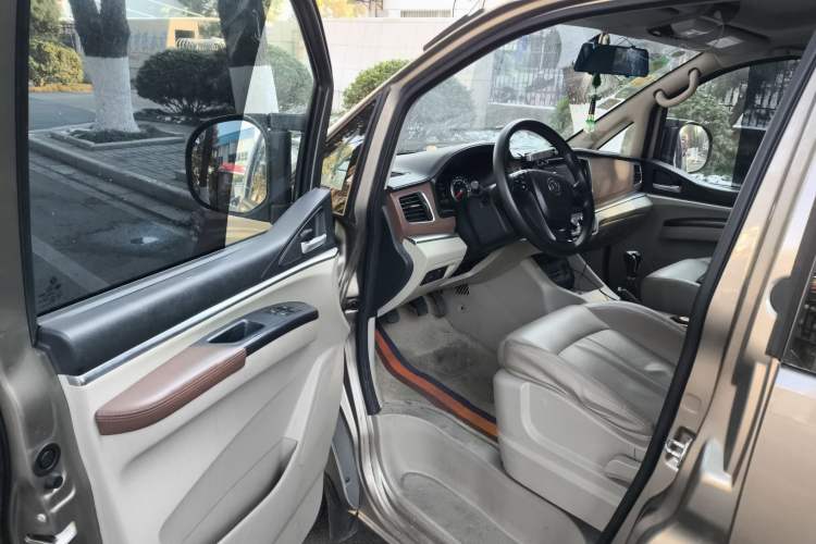 Used FORTHING Lingzhi 2020 M5L 1.6L Luxury 7-Seater