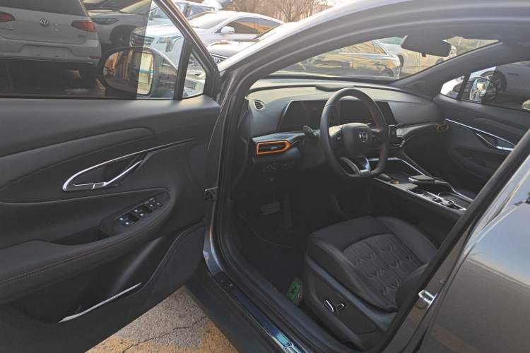 Used Changan UNI-T 2022 1.5T Prestige Version
