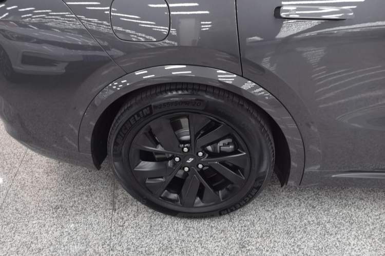 Used Li Auto L8 2023 Pro Model
