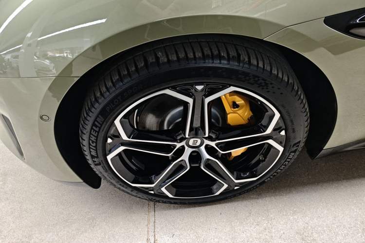 Used Xiaomi Auto SU7 2024 Rear-Drive Ultra-Long Range Advanced Pro-Level Intelligent Driving Version
