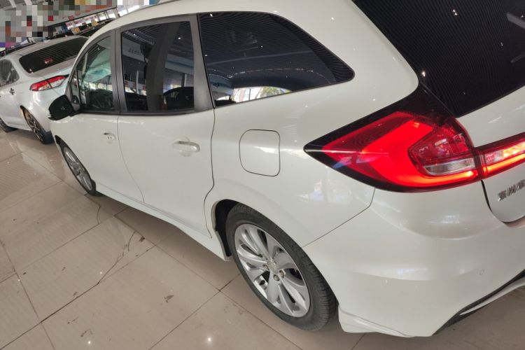 Used Honda Jade 2017 1.8L automatic Comfort version 5 seats