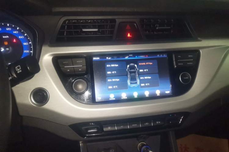 Used Geely Auto Vision X3 2019 Upgraded Model 1.5L CVT Elite Version
