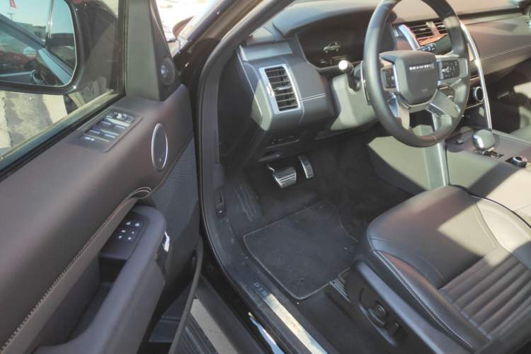 Used Land Rover Discovery 2024 360 PS Dynamic SE
