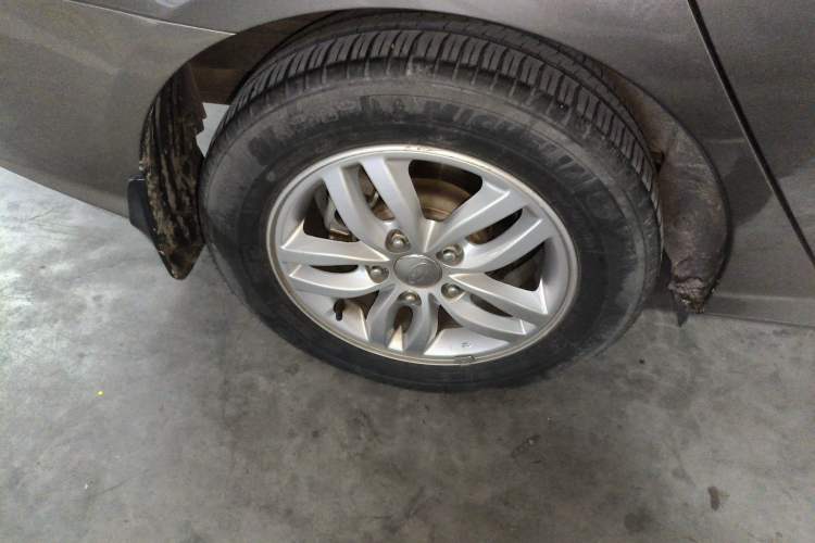 Used Hyundai Celesta 2015 1.6L Automatic Comfort Model
