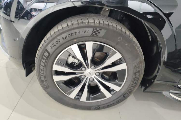 Used Volvo XC60 2025 B5 4x4 Smart Luxury Edition
