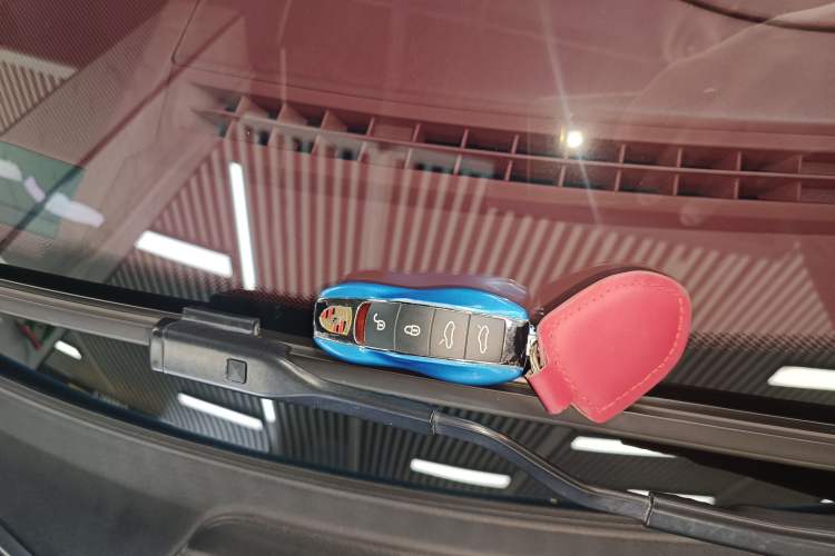 Used Porsche 718 2018 Cayman 2.0T
