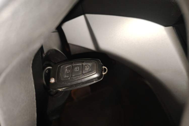 Used Ford Kuga 2015 1.5L GTDi Two-Wheel-Drive Comfort Model
