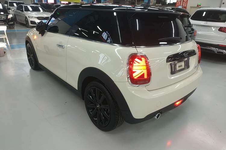 Used  MINI 2018 1.5T COOPER Artist
