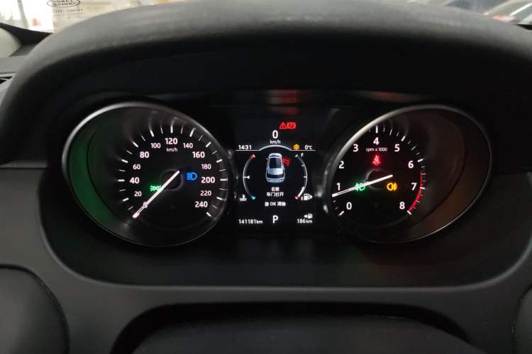 Used Land Rover Discovery Sport 2018 240 PS SE Version