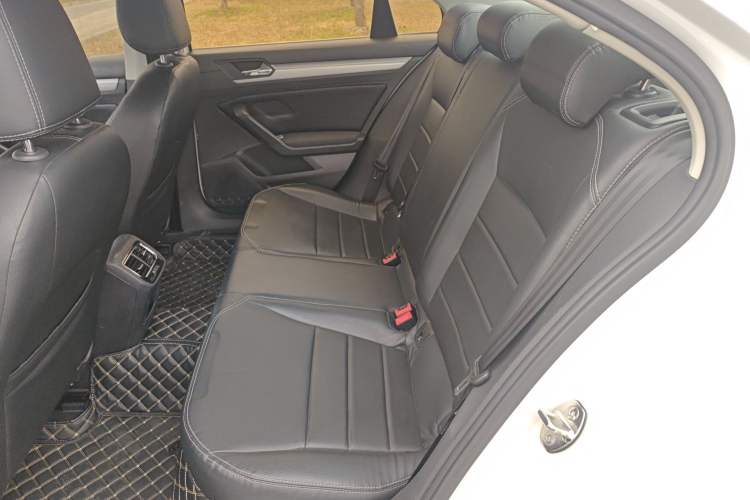 Used Volkswagen Lamando 2015 230TSI DSG Fashion Edition