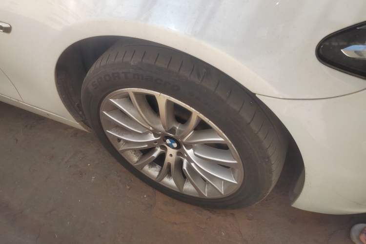 Used BMW 5 Series 2014 525Li Luxury Design Package
