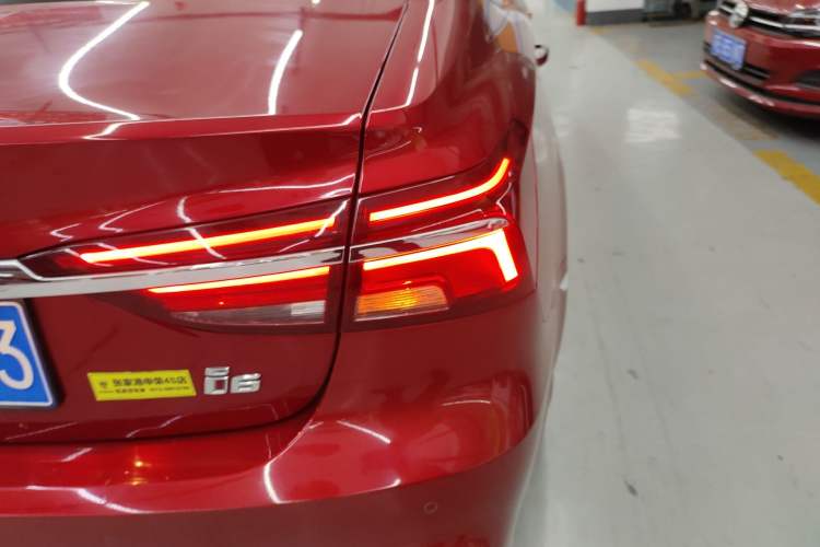Used Roewe i6 2020 PLUS 1.6L CVT 4G Connected Glory Flagship Edition
