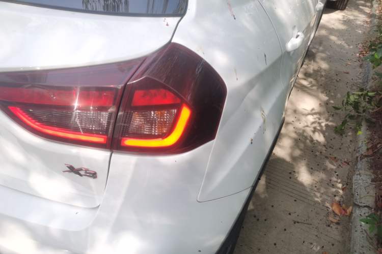 Used Geely Auto Vision X3 2020 1.5L CVT Luxury Model
